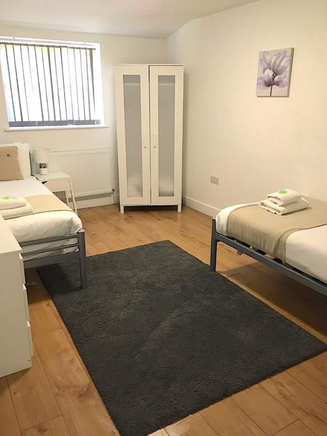 Large Ground Floor Pet Friendly 2 Bedroom Apartment With Free Parking Loughborough Eksteriør billede
