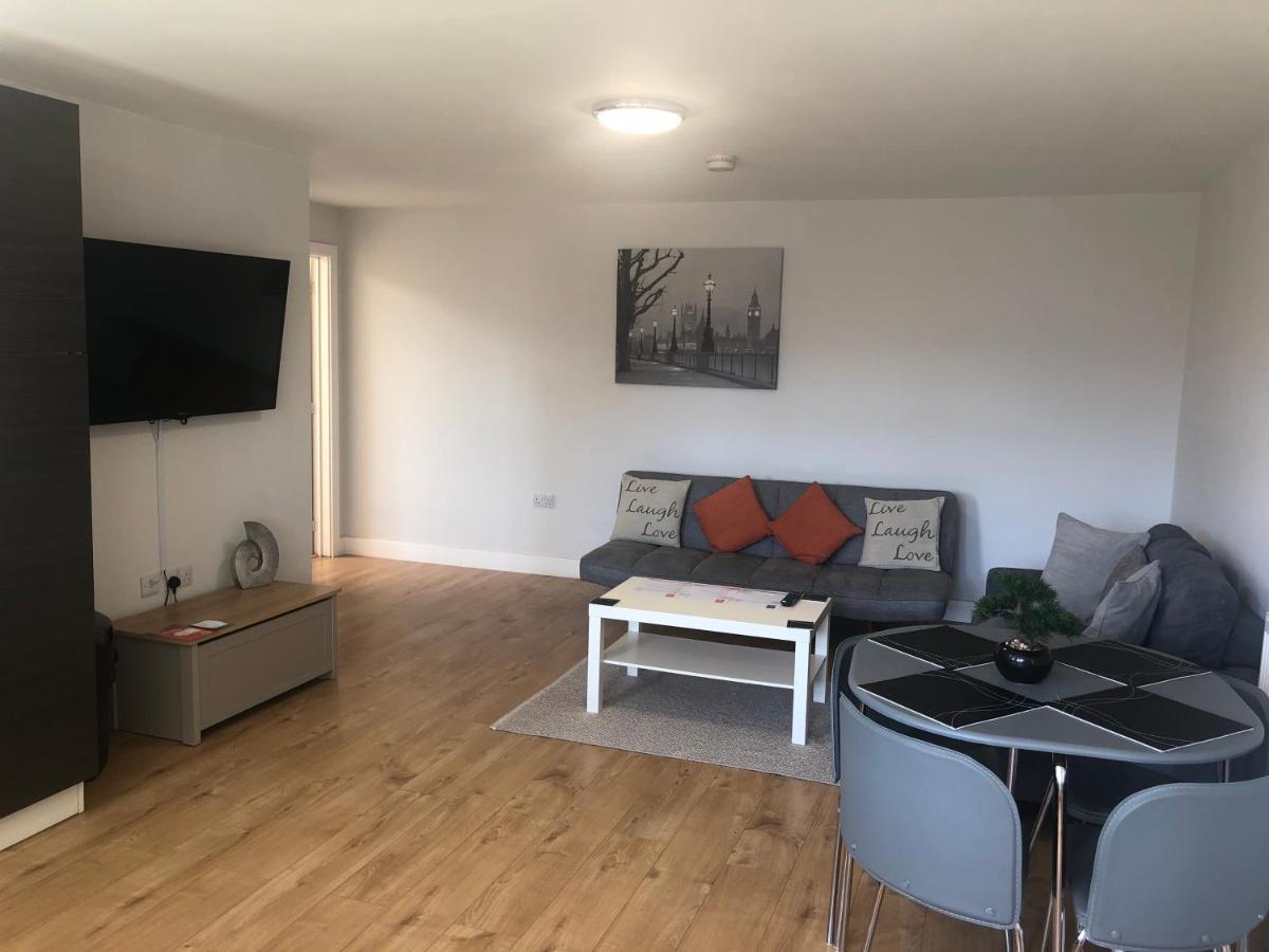 Large Ground Floor Pet Friendly 2 Bedroom Apartment With Free Parking Loughborough Eksteriør billede